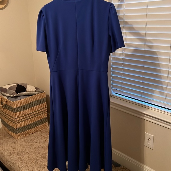 Ivy & Blue Neck Tie Short Sleeve Dress - Picture 7 of 13